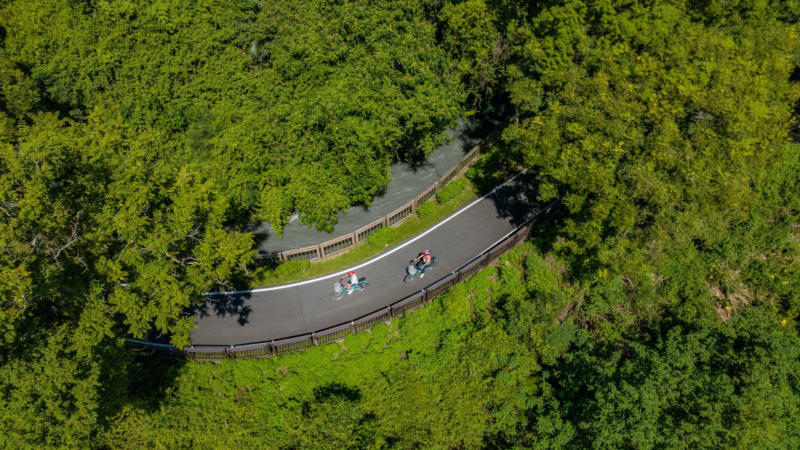 The Guanshan cycling path in the East Rift Valley